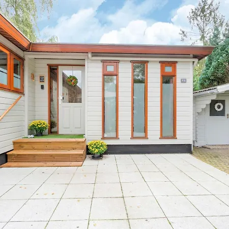 Delightful Chalet In With Garden * פוטן
